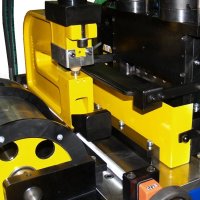 Lochstanze-mit-Verstellung